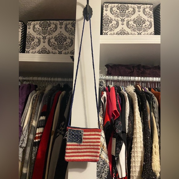 Amanda Smith Patriotic Flag Purse Crossbody - Picture 2 of 9
